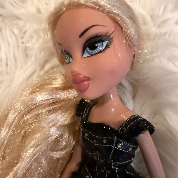 Original Bratz Girlz Really Rock Chloe - Picture 4 of 6